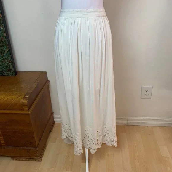 New! ASTR The Label High Waist Button Maxi A-Line Skirt Crochet White Size M - Picture 7 of 11